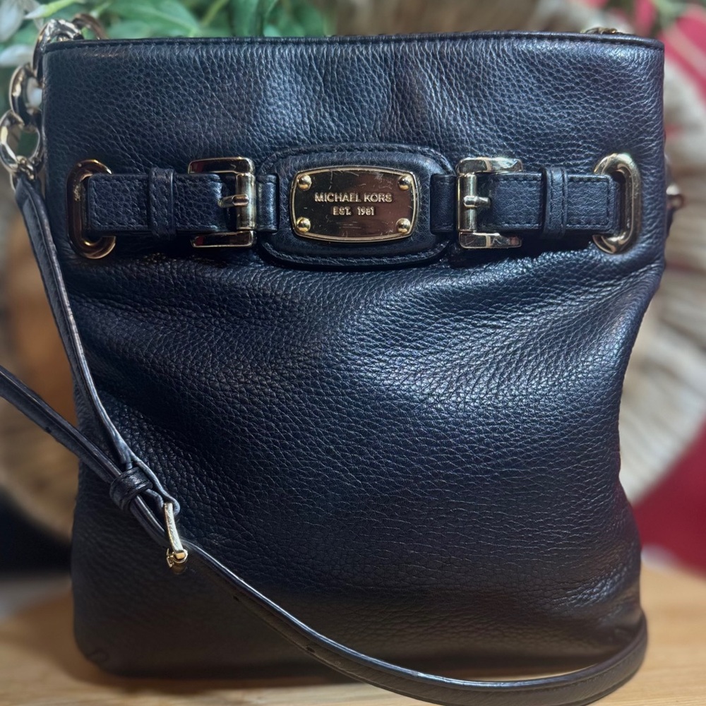 Michael Kors Hamilton Black Pebbled Leather Crossbody Bag EUC
